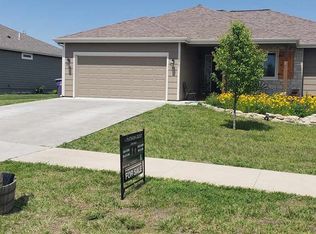 8761 S Kelliann Way, Manhattan, KS 66502