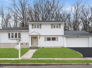 183 Winifred Dr, Totowa, NJ 07512