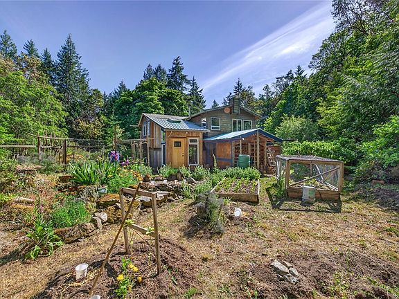 3rd image of 1252 Isabella Point Rd