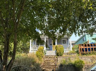 1305 SE Main St, Portland, OR 97214