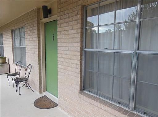 4th image of 2716 Whitney Pl APT 514