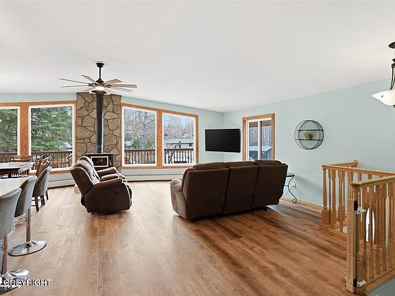 5th image of 22545 Lampert Cir