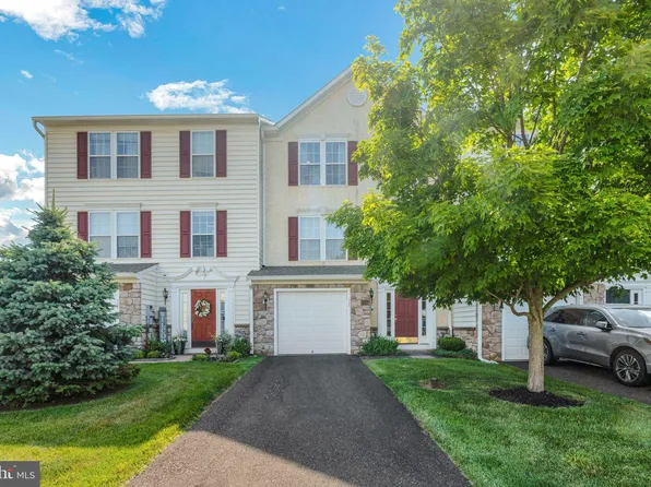 115 N Savanna Dr, Pottstown, PA 19465