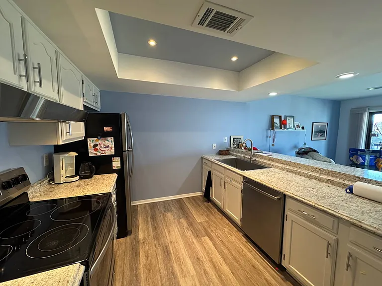 715 Washington Ave #5 — Photo 5