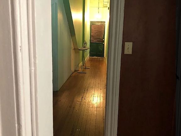 2nd image of 124 S Laurel St #A