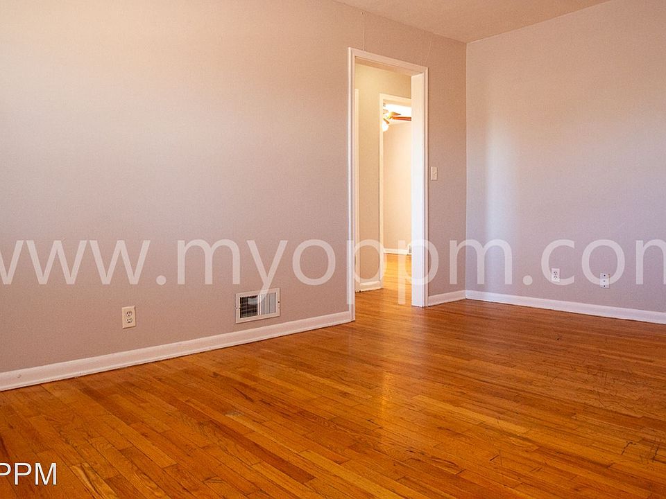 GNR 806 N 46 ST 806 N 46th St Omaha NE Zillow