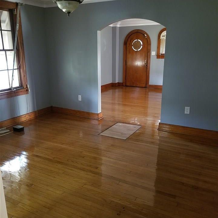 1st image of 3158 Blackwell Dr