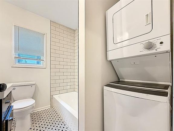 5th image of 3019 Conti St