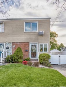 63-48 136 Street, Flushing, NY, 11367