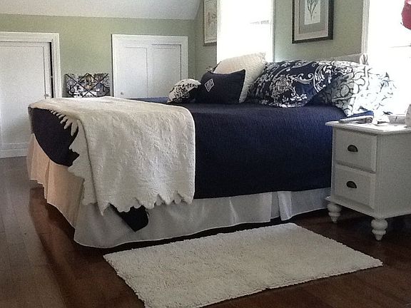 Master bedroom w/hardwoods