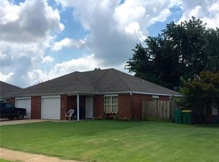 2818 Yorkshire Cir #A, Springdale, AR 72764