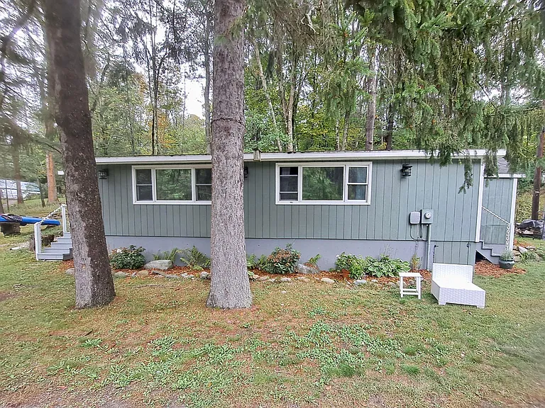 22 Shore Way — Photo 1