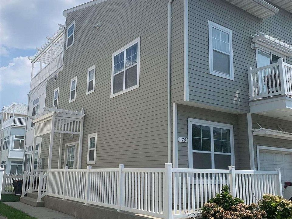 1st image of 174 Sea Grass Lane