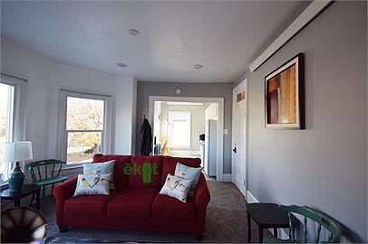 2nd image of 624 E 300 S APT 2