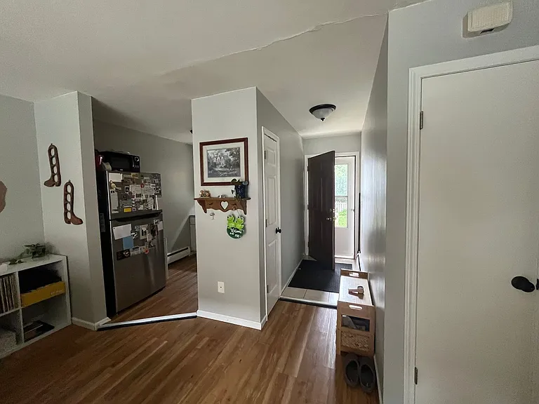 2705 N Oakland Ave — Photo 2