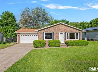 321 N Park St, Rochester, IL 62563