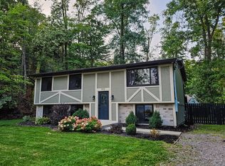 972 Long Shadow Ln, Roaming Shores, OH 44085