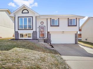 8045 Newport Ave, Omaha, NE 68122