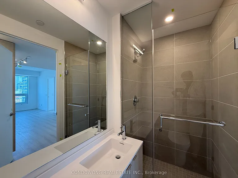 100 Queen St E #2711 — Photo 11