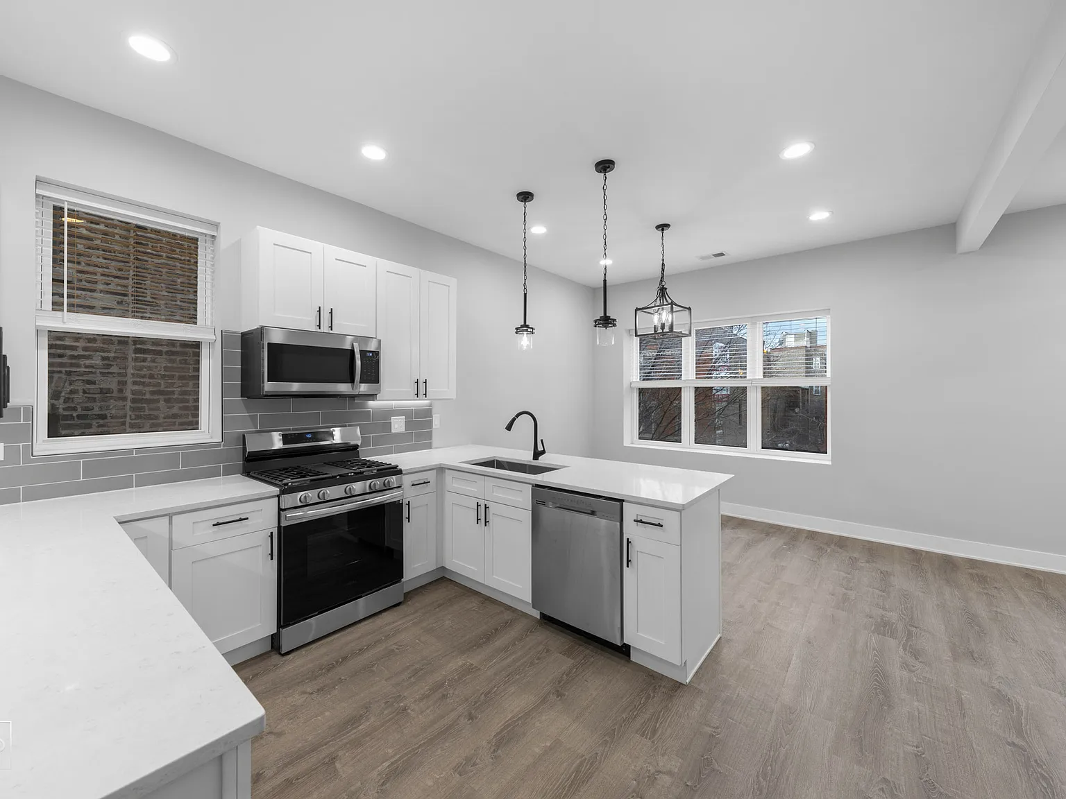 2 bed, 2.0 bath, $2,250 — Photo 4