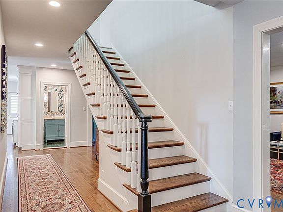 4th image of 326 Oak Ln