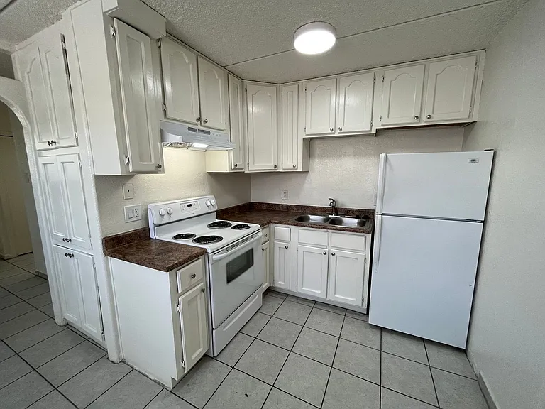769 E. Pierce St. — Photo 4