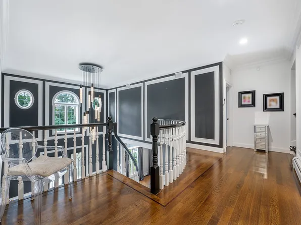 373 Ocean Terrace image 19 of 47