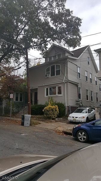 2nd image of 17 Lenox St