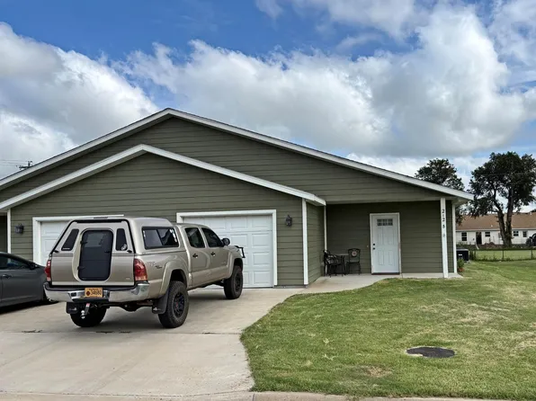 212 E Garfield Ave, Greensburg, KS 67054