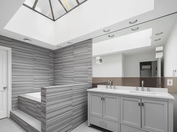 13 East 69th Street image 9 of 15