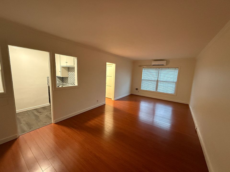 Unit 304 Living Area Window Side