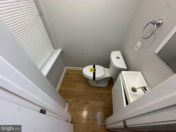 2nd image of 2636 Earp St