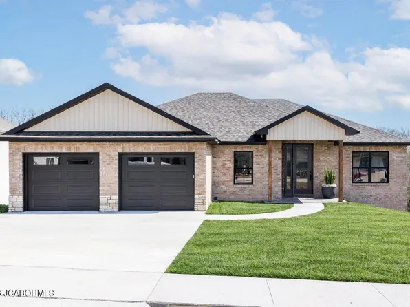 735 Sardonyx Dr, Jefferson City, MO 65109
