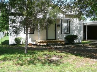 403 Tegner St, El Campo, TX 77437