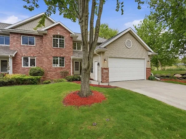 1207 N Parkview Street, Cottage Grove, WI 53527