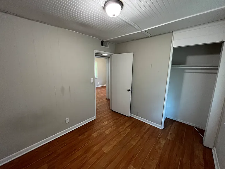 2468 Vivian Dr — Photo 10