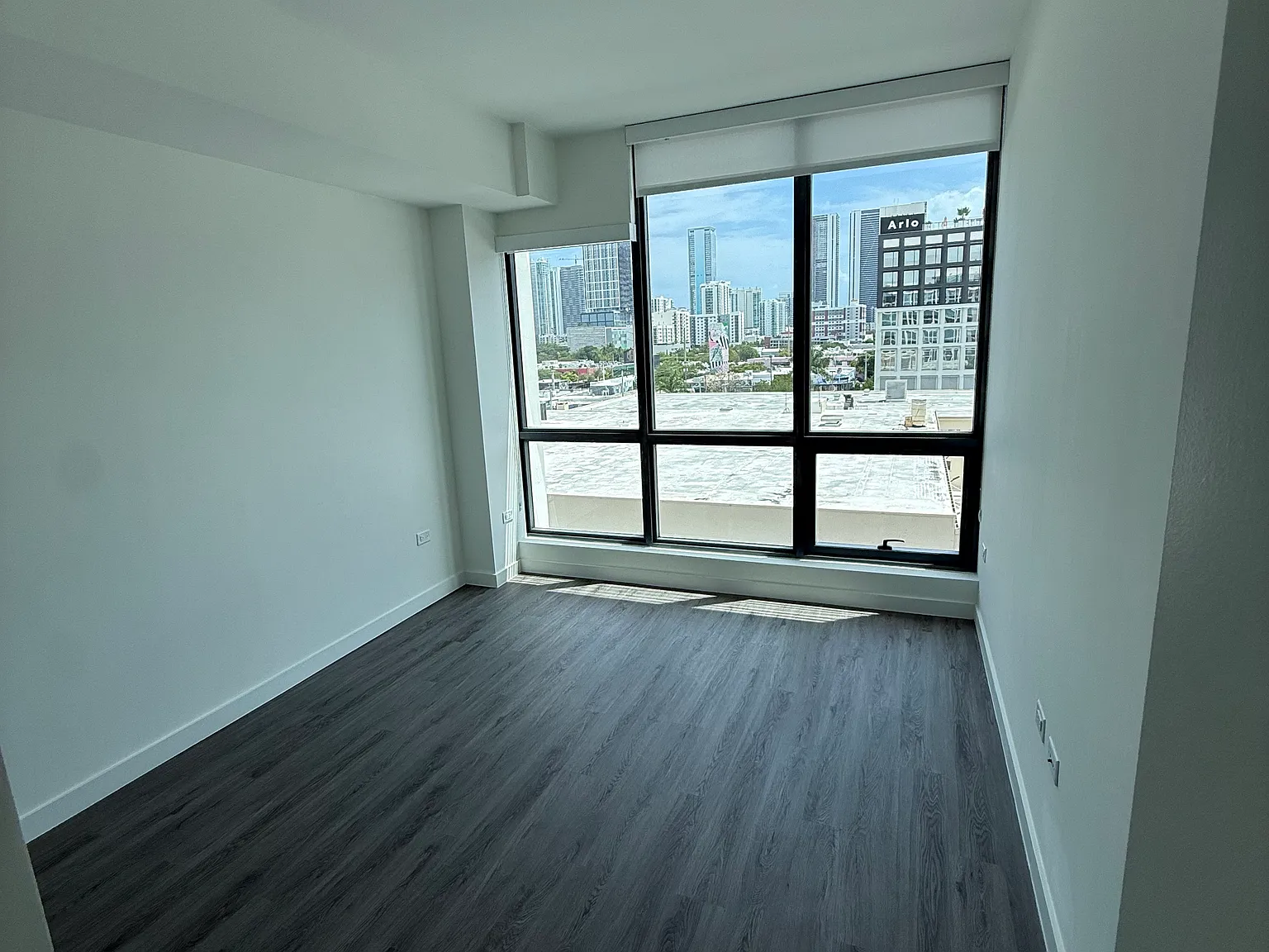 1 bed, 690 sqft, $2,320 — Photo 4