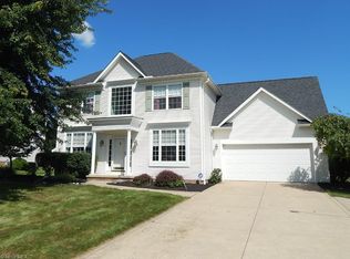 1097 Greenwood Ct, Medina, OH