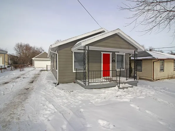 4525 Richland Dr, Dayton, OH 45432