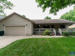 409 N Yellowstone Dr, Brandon, SD 57005