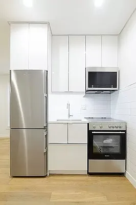 Rented by REAL New York | media 50