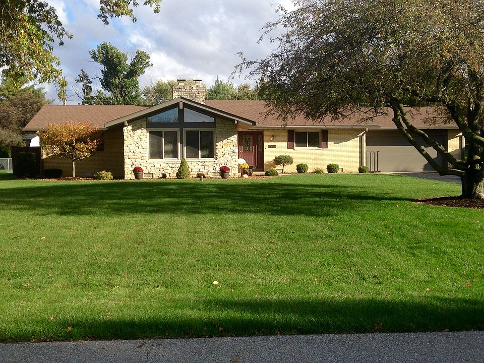 1st image of 2966 N Fleming Cir