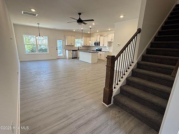 4th image of 13 Joyner Park Drive