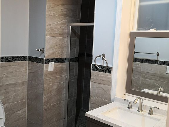 5th image of 631 N 11th St Floor 1