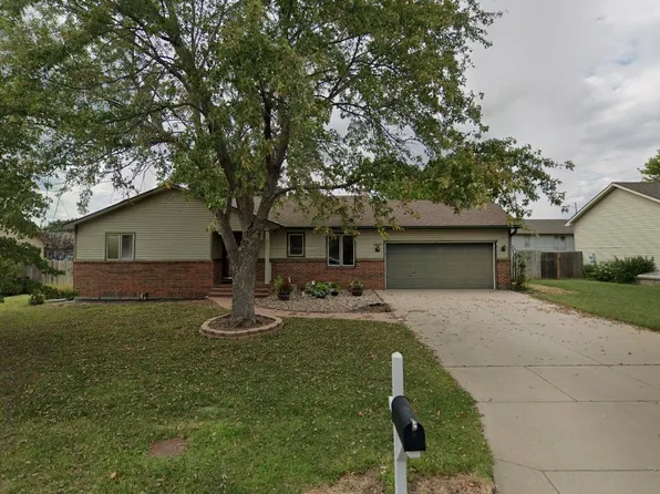 2425 N Wedgewood Dr, El Dorado, KS 67042