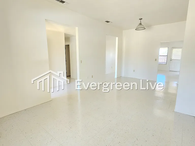 2263 Taos Ct — Photo 3