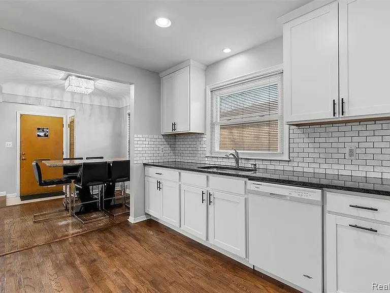 1515 Mohawk Ave — Photo 6