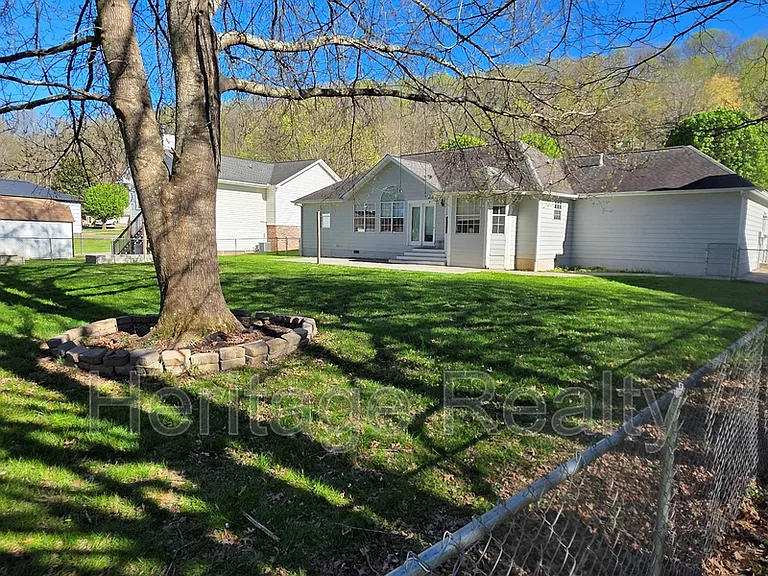 5509 Springridge Ln — Photo 2