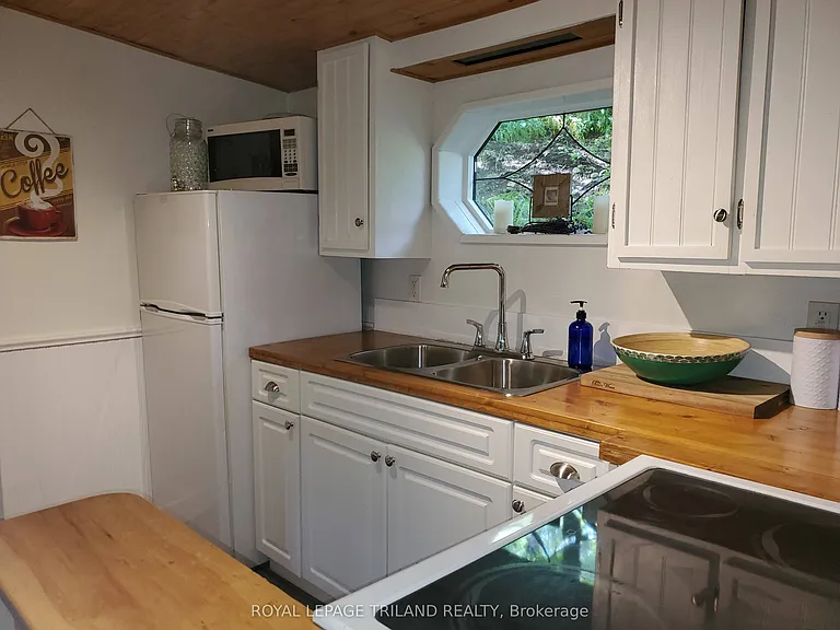 477 Dover Pl — Photo 4