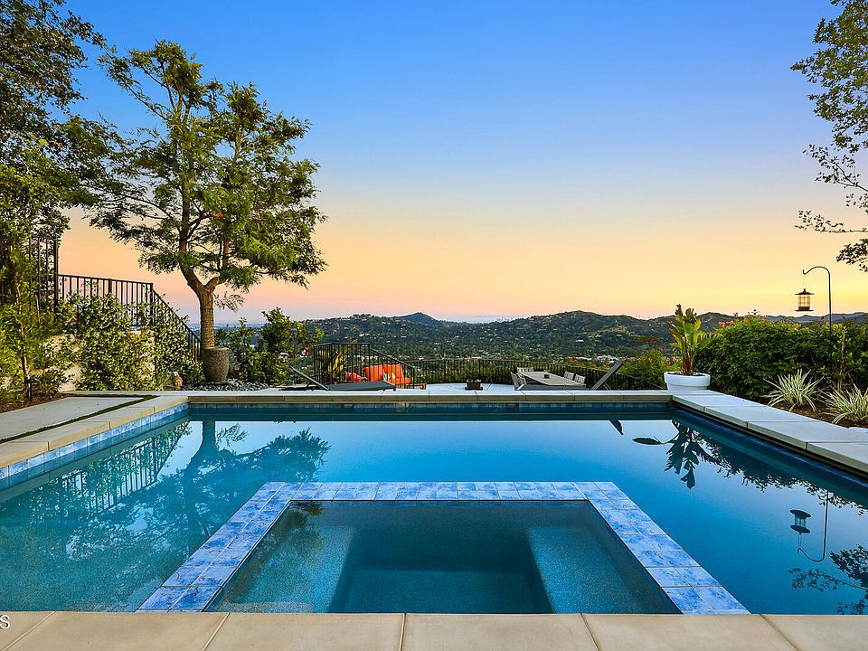 1st image of 778 Starlight Heights Dr